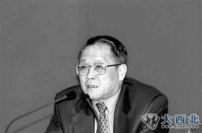 陈光中,曾两次对铁路司法改革进行专题研究。 陈光中,曾两次对铁路司法改革进行专题研究。