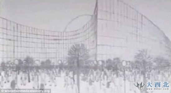 最初,特莱希恩用乐高玩具建造乌维尔,但很快就决定放弃,改用画笔这种更容易的方式 最初,特莱希恩用乐高玩具建造乌维尔,但很快就决定放弃,改用画笔这种更容易的方式