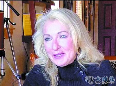 女镇长沃克女士说，若想让小镇重现繁荣，仅靠她一人之力是远远不够的。