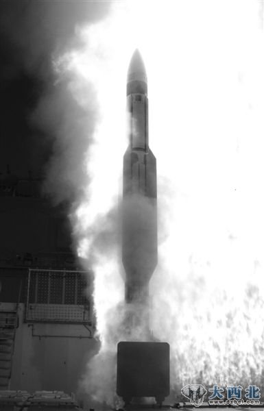 2003年,发射中的SM3反导导弹。 2003年,发射中的SM3反导导弹。