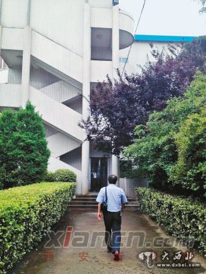 昨日下午,王师傅第三次前往省高速公路西渭路政大队讨“说法”