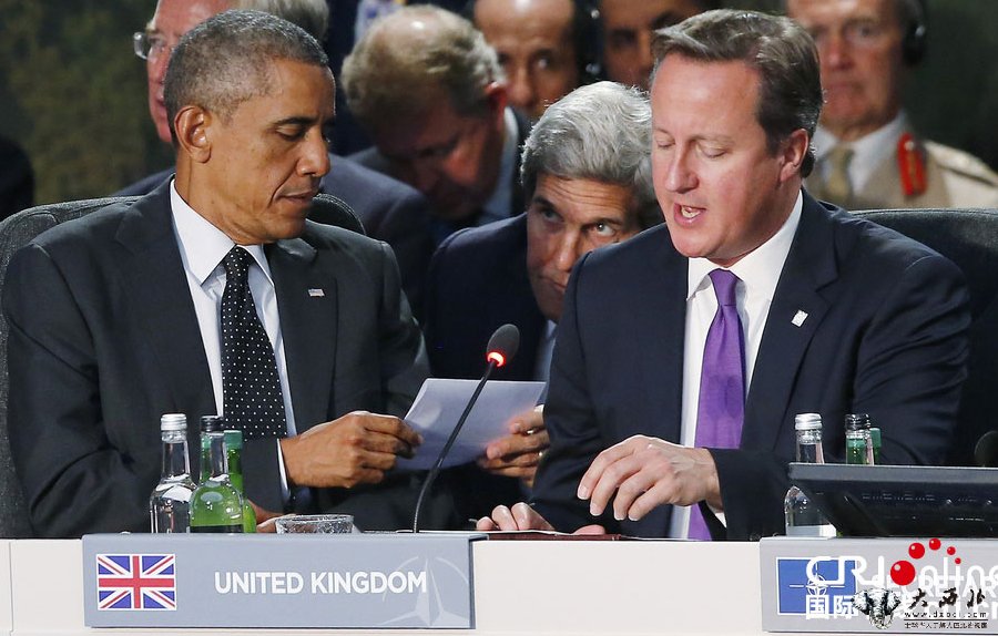 北约峰会开幕 阿富汗问题会议上克里给奥巴马传纸条