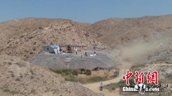 甘肃兰州市依法爆破非法开采小金矿