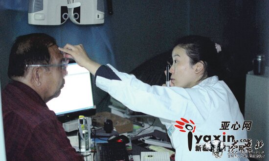 近视三百度镜片四百度 乌鲁木齐一小伙头晕四个月获赔 近视三百度镜片四百度 乌鲁木齐一小伙头晕四个月获赔