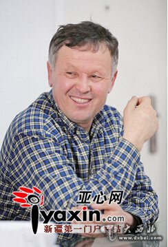 新疆博乐房东照料四川来疆无家老人12年 维汉兄弟结缘