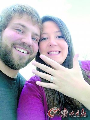 阿什莉和丹尼喜结良缘