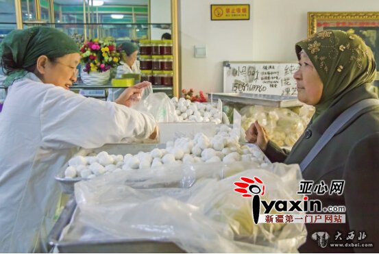 乌鲁木齐市新市路二食堂 千斤元宵两人摇出来 乌鲁木齐市新市路二食堂 千斤元宵两人摇出来