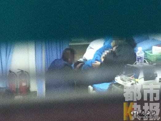 点击图片进入下一页 西安11岁男孩学校5楼坠亡 疑因升学压力大自杀