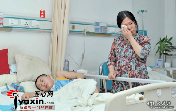 弟弟患先天性脊柱侧弯手术失败后瘫痪 哥哥辍学打工救重病弟弟 弟弟患先天性脊柱侧弯手术失败后瘫痪 哥哥辍学打工救重病弟弟