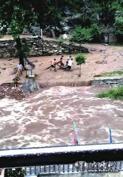 秦岭小峪山洪 秦岭小峪山洪
