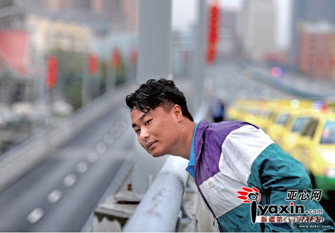 乌鲁木齐阿勒泰路高架昨日11时全线通车 市民到机场又多了一条路 六分钟跑完全程 那畅爽难以置信 乌鲁木齐阿勒泰路高架昨日11时全线通车 市民到机场又多了一条路 六分钟跑完全程 那畅爽难以置信