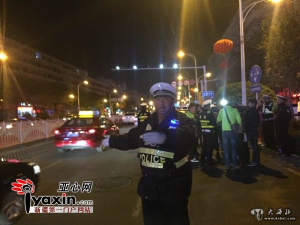 乌鲁木齐市千名交警近两百点位大夜查 乌鲁木齐市千名交警近两百点位大夜查