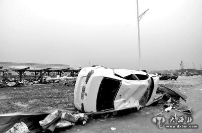 江苏龙卷风灾害现场直击:受灾房屋内多为老人