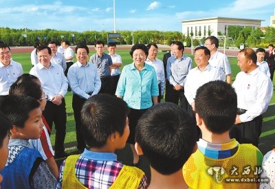 中共中央政治局委员、国务院副总理刘延东在省委书记、省人大常委会主任王三运,省委副书记、省长林铎的陪同下,深入我省嘉峪关、敦煌考察